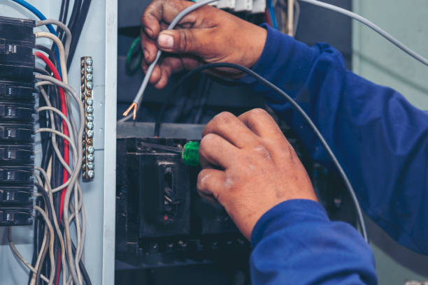 Best Affordable Emergency Electrician  in Hinton, WV